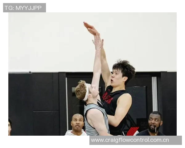 杨瀚森谈季前赛中锋对位体验与夏季联赛的显著差异