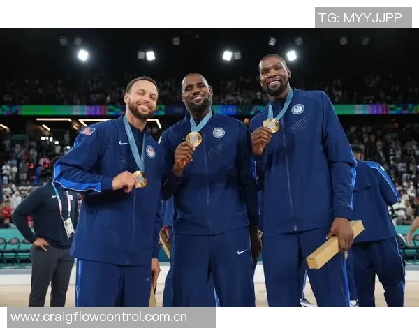 库里晒图热情欢迎新队友兄弟同框合影期待成真瞬间