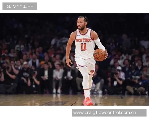 布克外线手感冰凉三分球失准却依然砍下27分助攻表现抢眼 布克外线手感冰凉三分球失准却依然砍下27分助攻表现抢眼