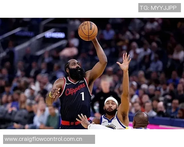 哈登强调上半场连续得分的重要性需要更强侵略性以扭转落后局面 哈登强调上半场连续得分的重要性需要更强侵略性以扭转落后局面