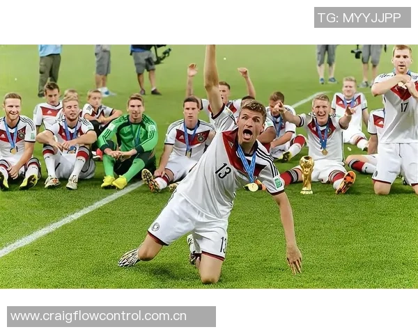 穆勒与克罗斯并列德国球员奖杯纪录未来有望独享荣耀