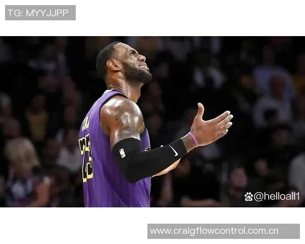 詹姆斯全能表现难挽球队颓势19投10中独砍29分却无力回天